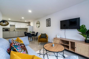 3-BR Apartment in the Heart of Leeds City Centre
